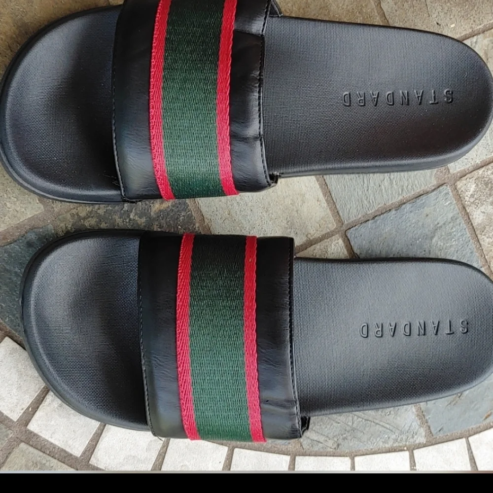 NEW SLIDES MEN SANDALS SIZE 9